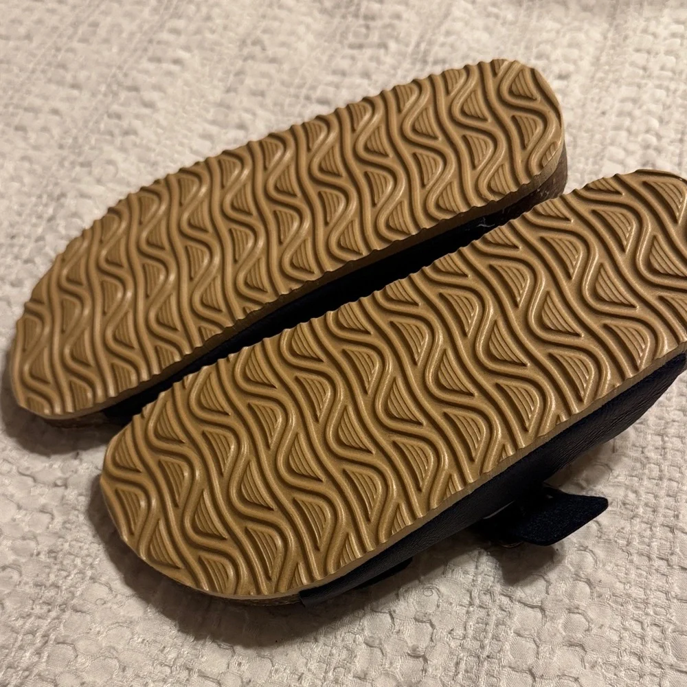 Children’s Place Black Sandals